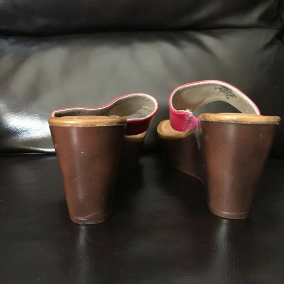 Tommy Hilfiger Women's Wedge Sandal SZ 6 1/2 - Picture 5 of 5